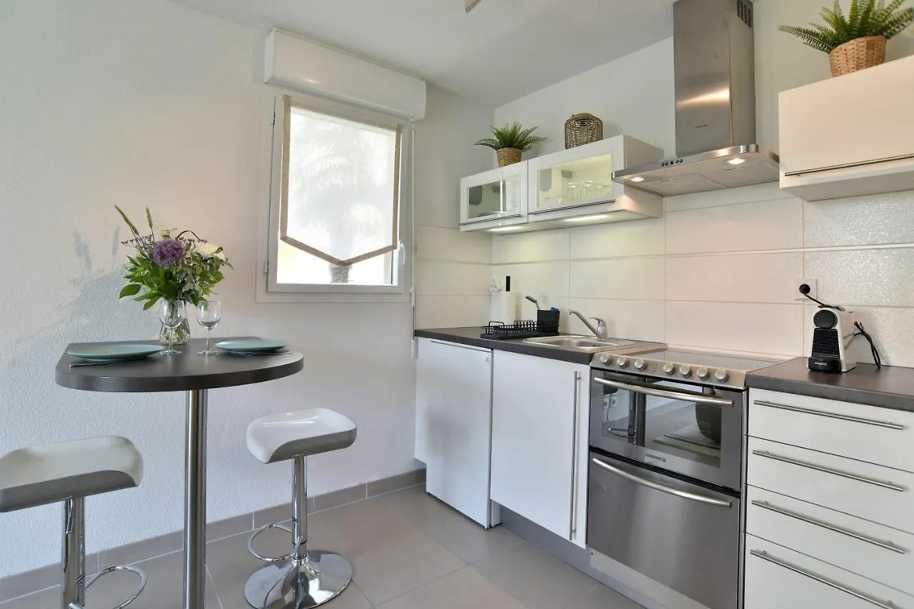 Escapade A Dinan - Appartement Avec Jardin Et Parking Prive France